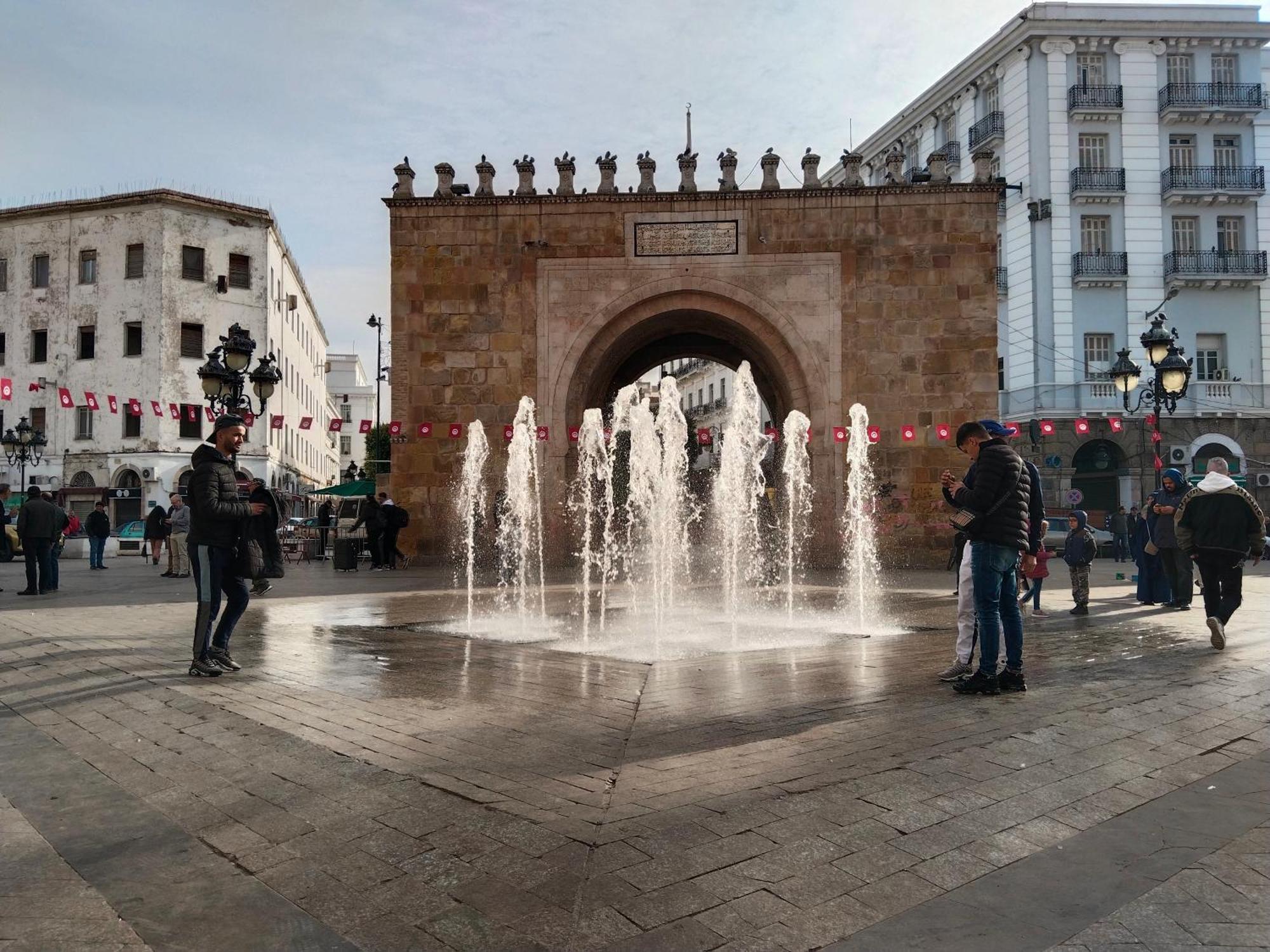 Hotel Marhaba - Beb Bhar Tunis Bagian luar foto